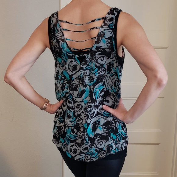 Nollie sheer fabric rose print tank - Picture 2 of 2